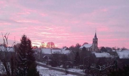 Obere Ferienwohnung Asshoff Zwischen Odenwald, Taubertal Und Bauland Berolzheim Luaran gambar